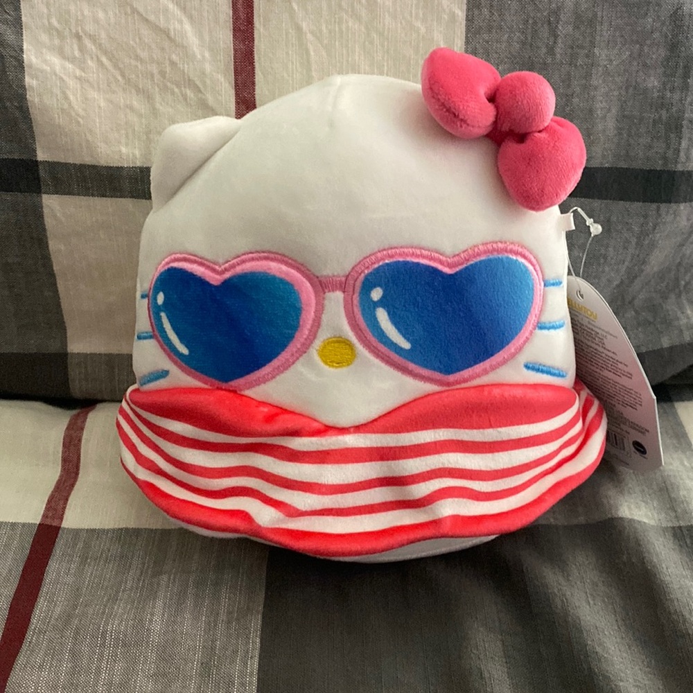 NWT Squishmallows Hello Kitty in Summer Sunglasses 6.5" ☀️